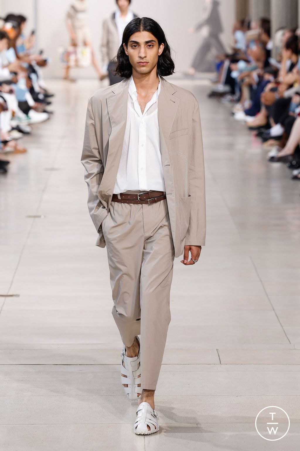 Fashion Week Paris Spring/Summer 2024 look 31 from the Hermès collection menswear