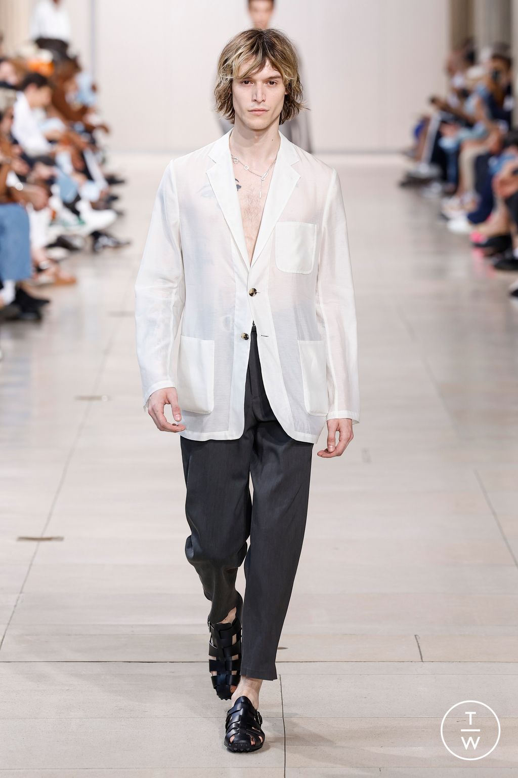 Fashion Week Paris Spring/Summer 2024 look 47 from the Hermès collection menswear