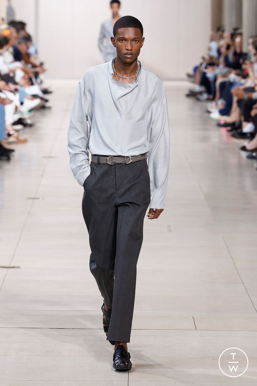 Fashion Week Paris Spring/Summer 2024 look 49 from the Hermès collection menswear