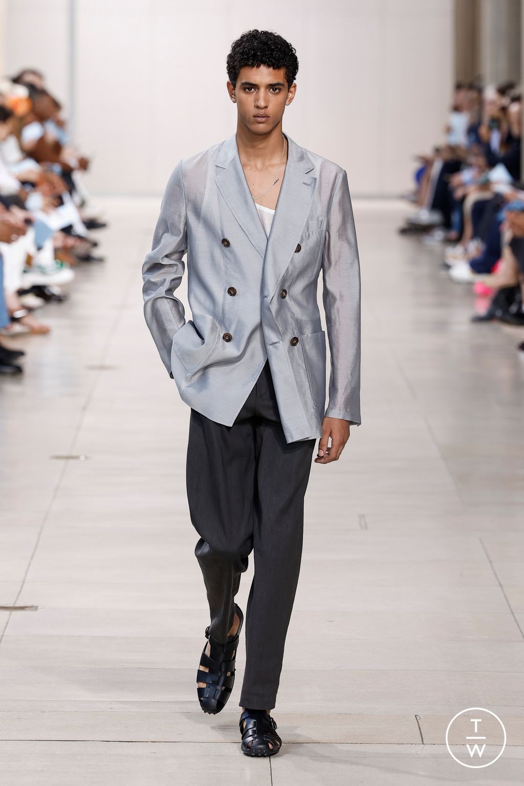 Fashion Week Paris Spring/Summer 2024 look 50 from the Hermès collection menswear