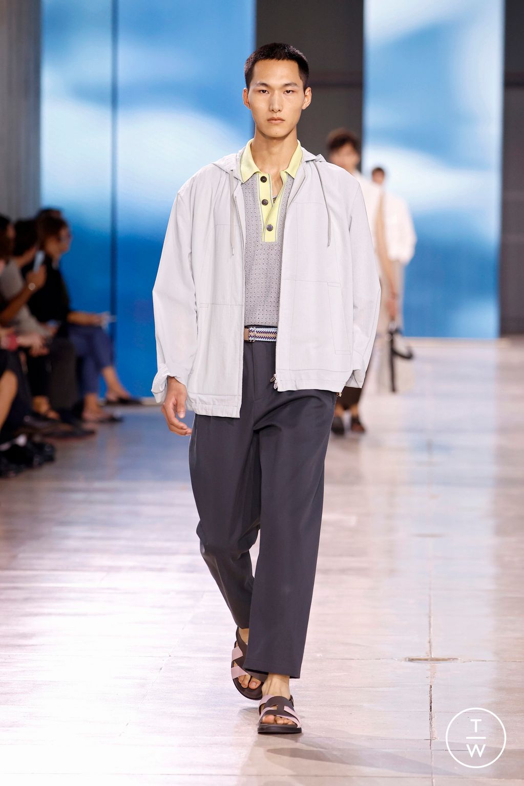Fashion Week Paris Spring/Summer 2025 look 4 from the Hermès collection menswear