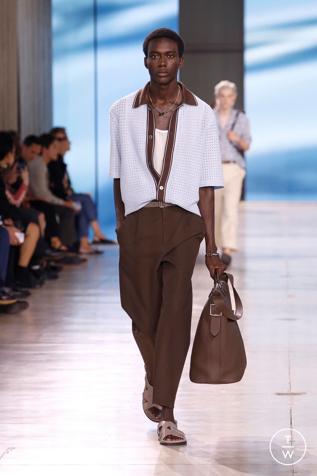 Fashion Week Paris Spring-Summer 2025 look 8 from the Hermès collection menswear