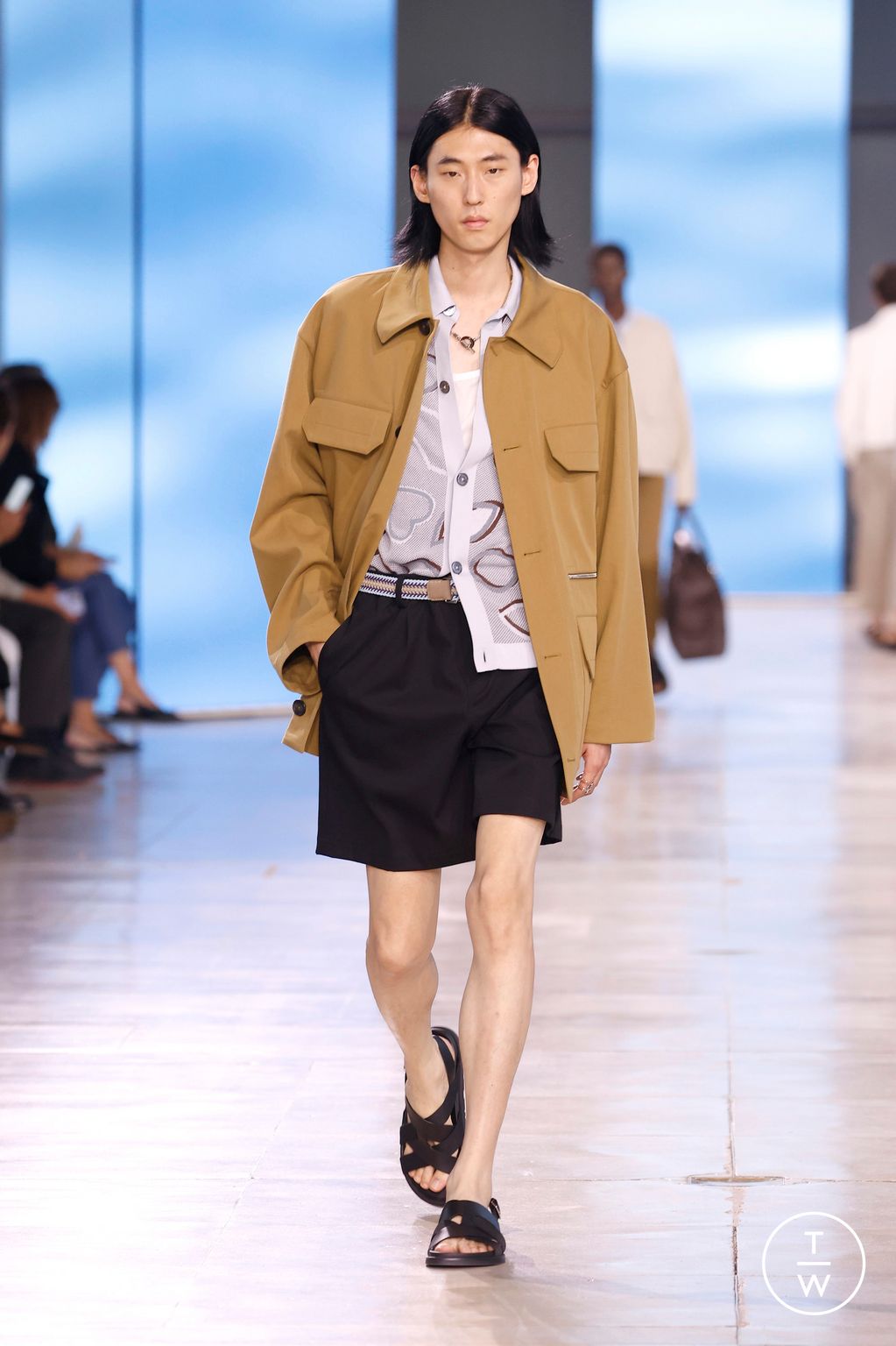 Fashion Week Paris Spring-Summer 2025 look 16 from the Hermès collection menswear