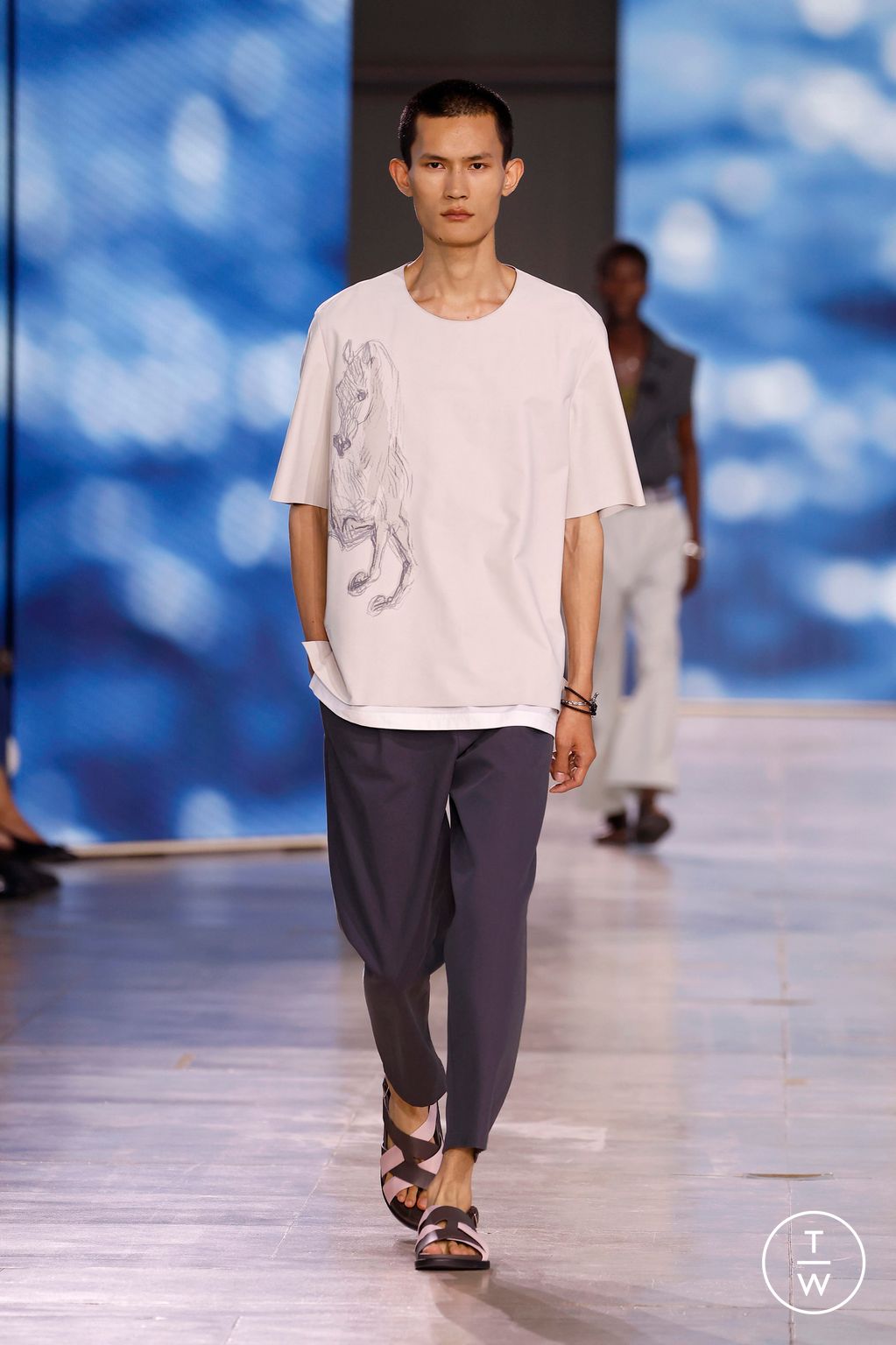Fashion Week Paris Spring/Summer 2025 look 29 from the Hermès collection menswear