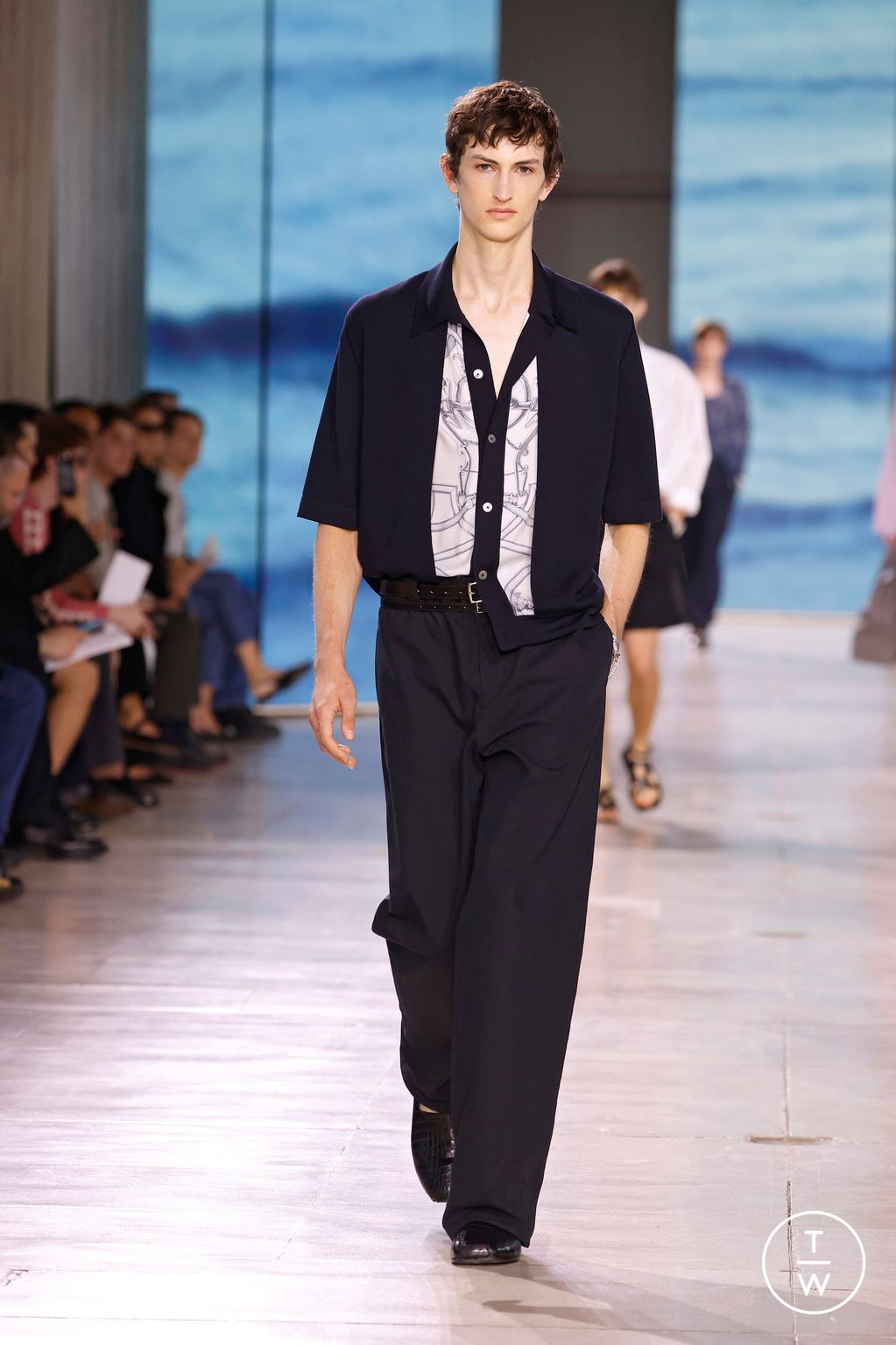 Fashion Week Paris Spring-Summer 2025 look 42 from the Hermès collection menswear