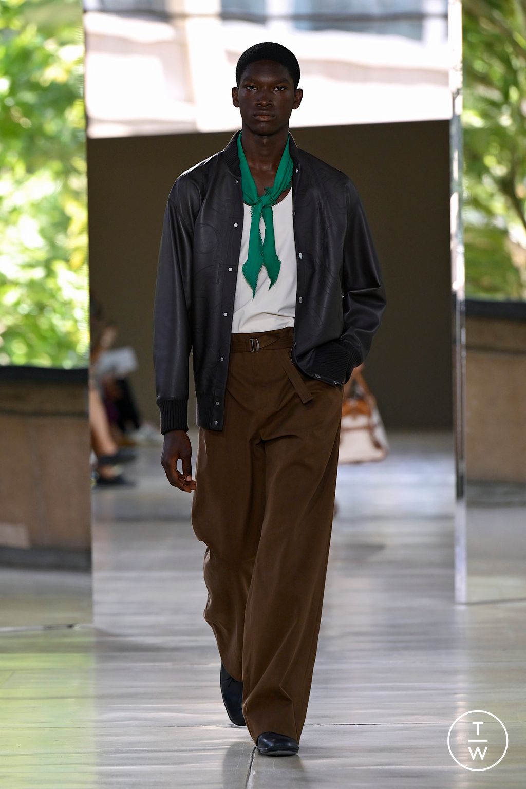 Fashion Week Paris Spring/Summer 2026 look 2 from the Hermès collection menswear