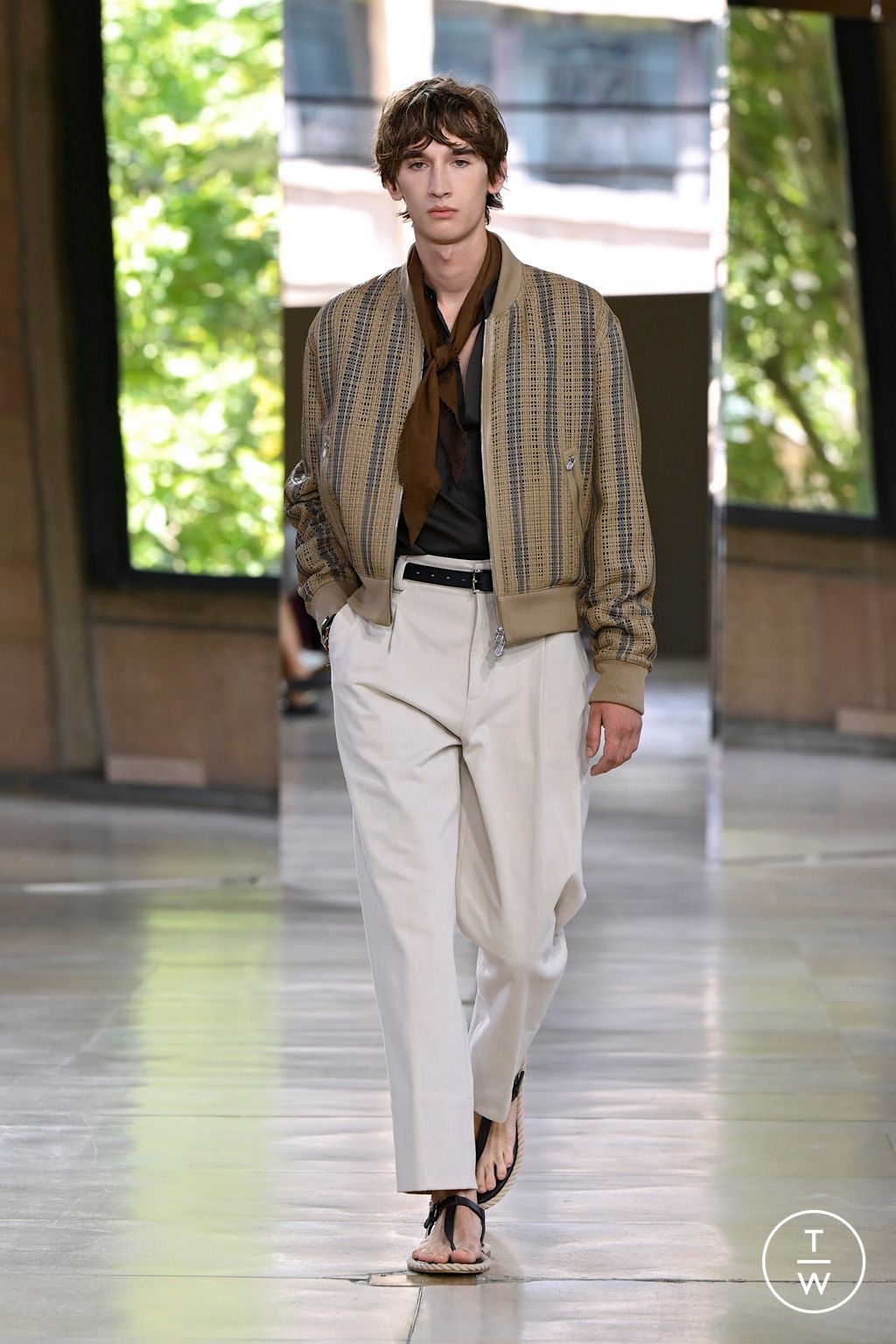 Fashion Week Paris Spring/Summer 2026 look 7 from the Hermès collection menswear