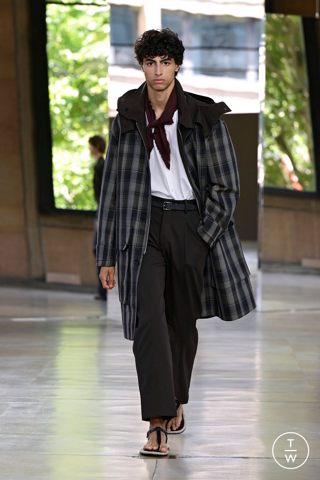 Fashion Week Paris Spring/Summer 2026 look 14 from the Hermès collection menswear