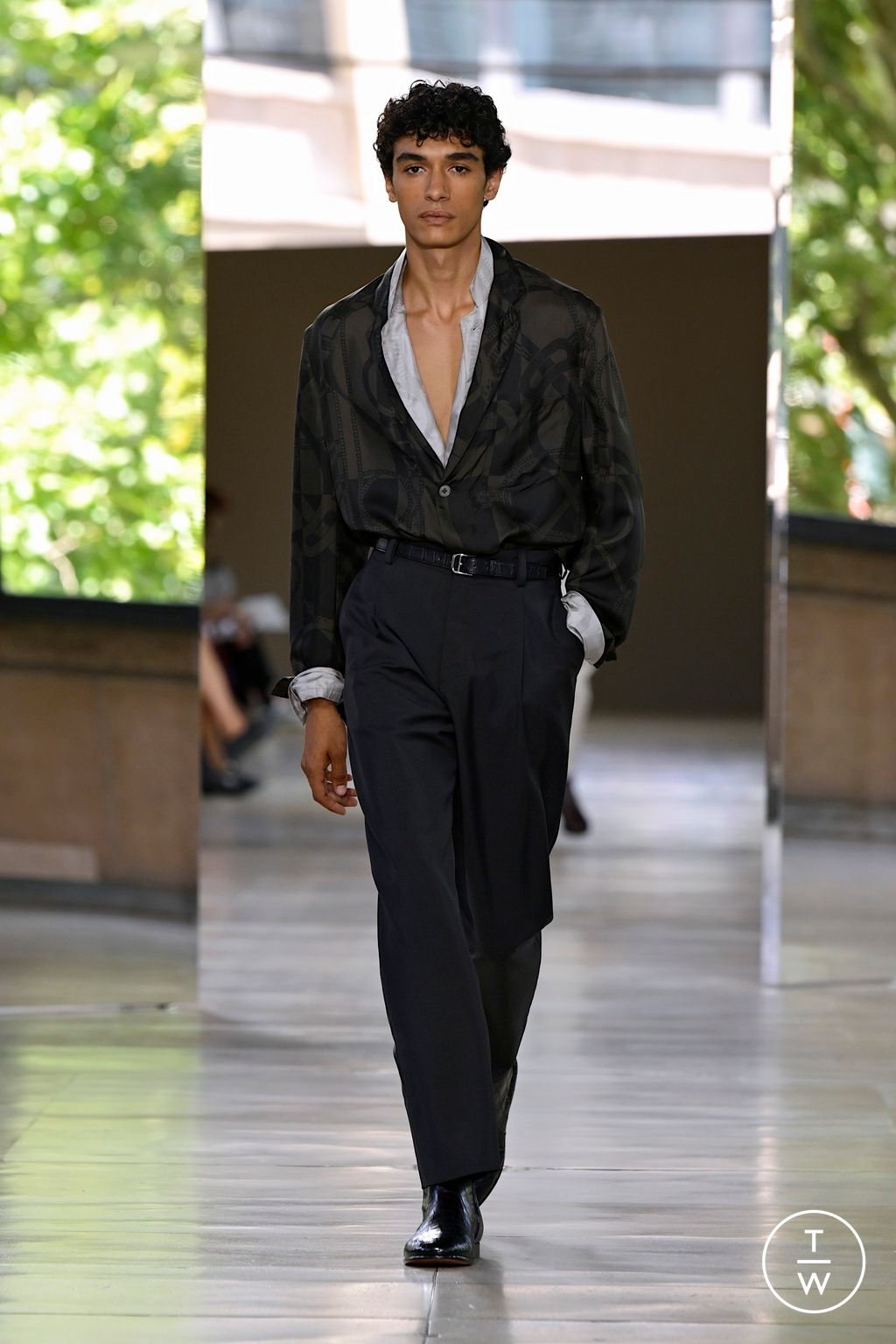 Fashion Week Paris Spring/Summer 2026 look 46 from the Hermès collection menswear