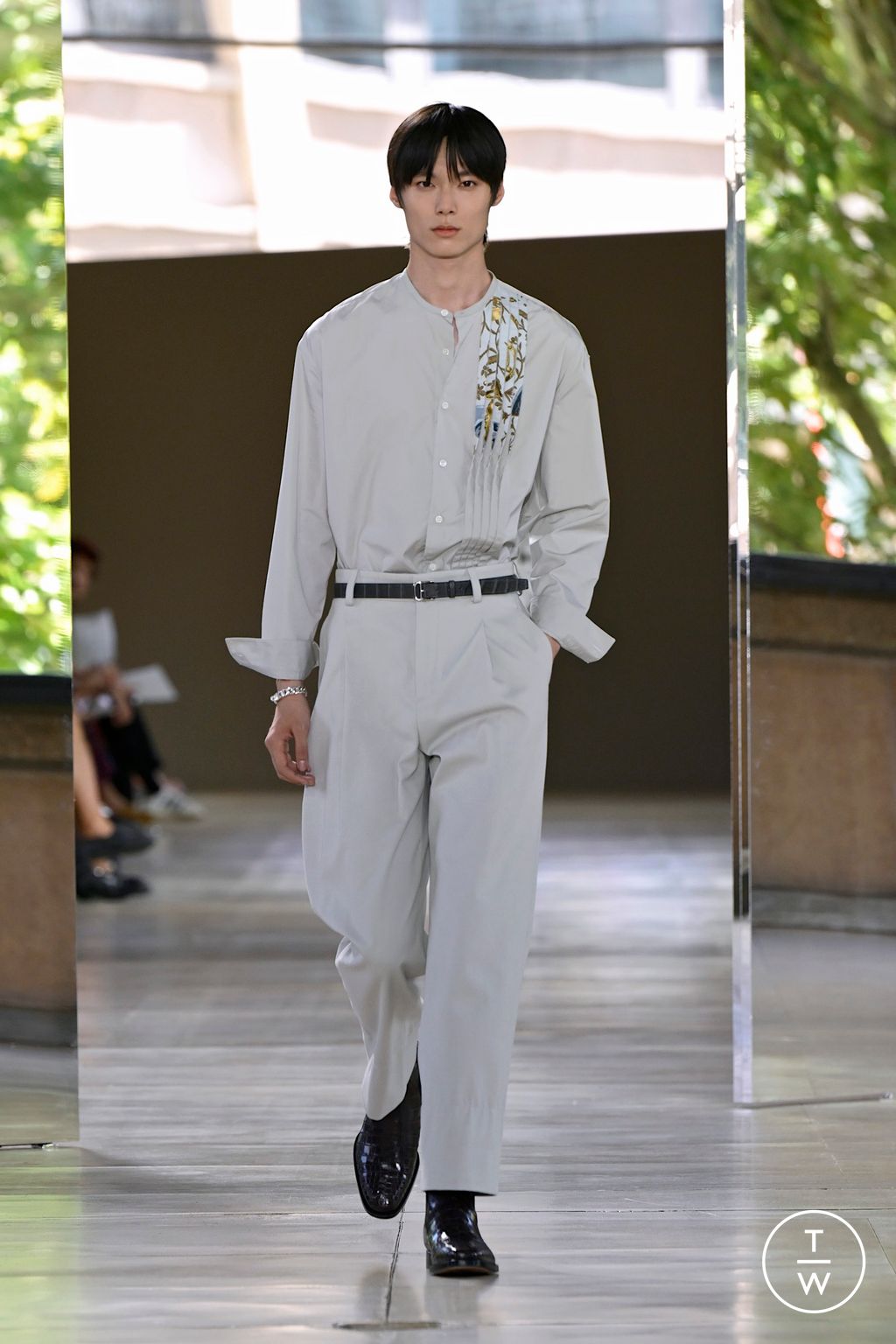Fashion Week Paris Spring/Summer 2026 look 47 from the Hermès collection menswear