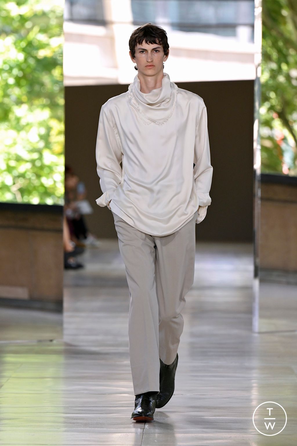 Fashion Week Paris Spring/Summer 2026 look 50 from the Hermès collection menswear