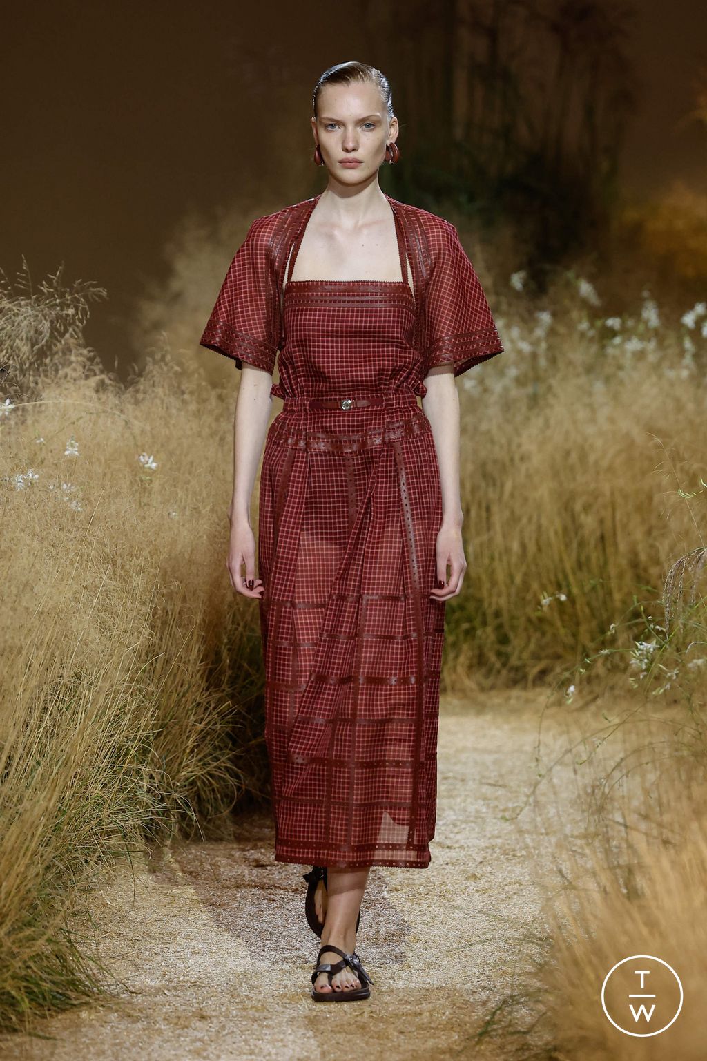 Fashion Week Paris Spring/Summer 2024 look 3 from the Hermès collection womenswear