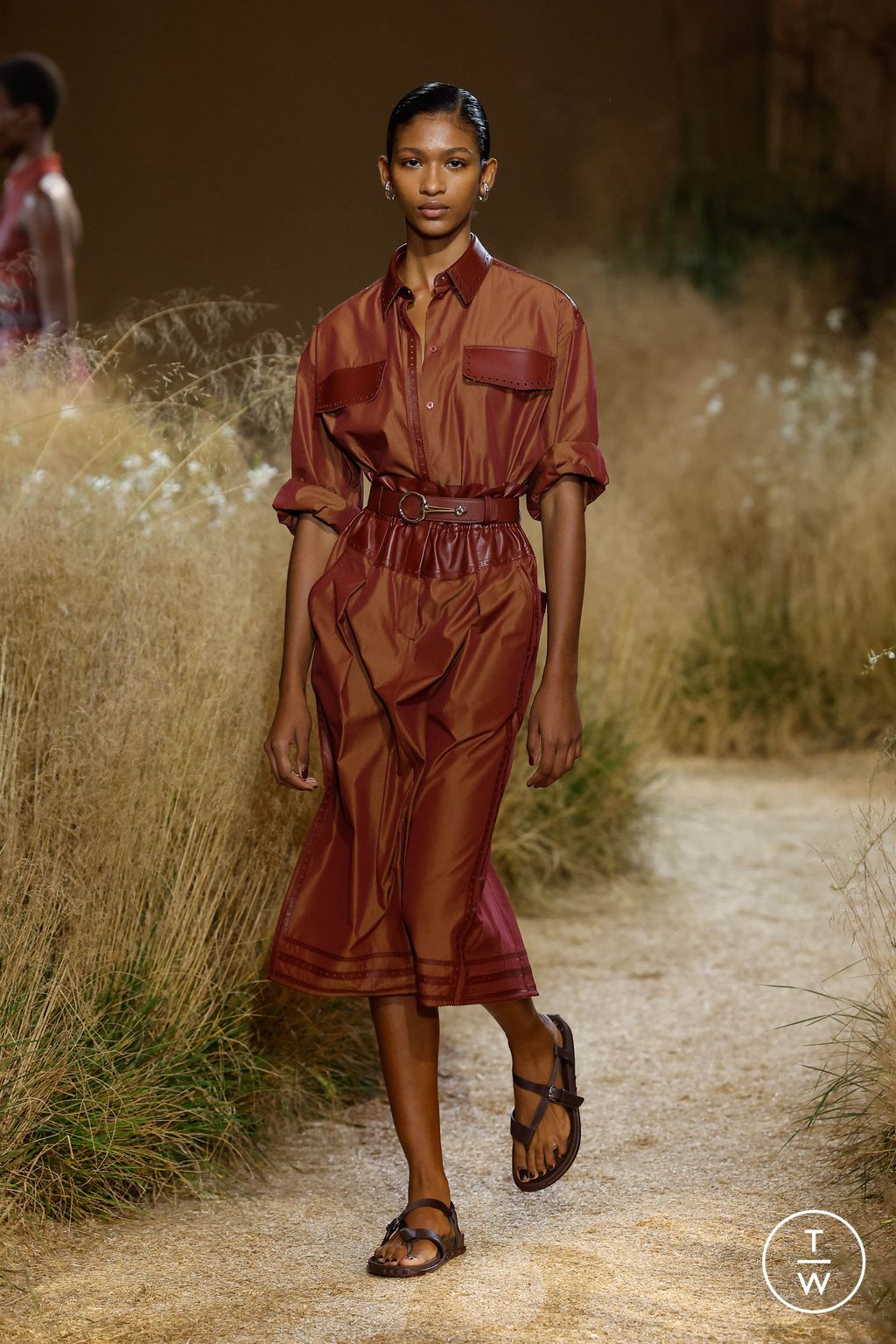 Fashion Week Paris Spring/Summer 2024 look 7 from the Hermès collection 女装