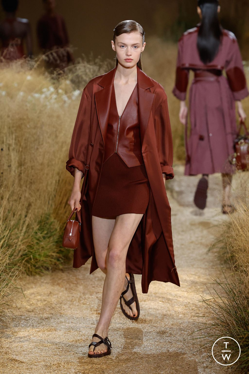 Fashion Week Paris Spring/Summer 2024 look 8 from the Hermès collection 女装