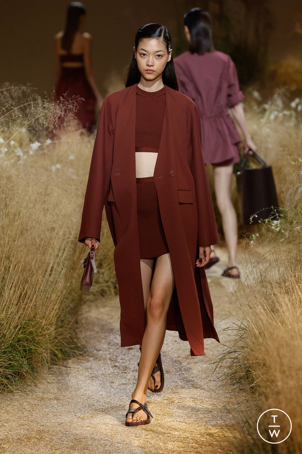 Fashion Week Paris Spring/Summer 2024 look 12 from the Hermès collection 女装