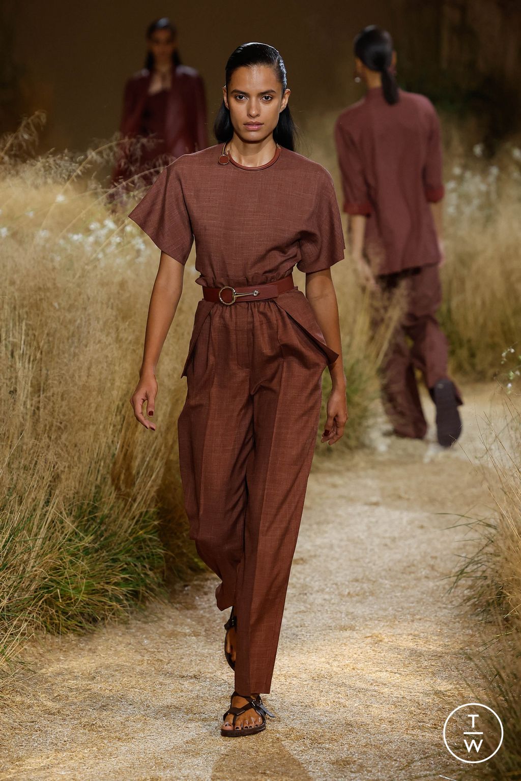 Fashion Week Paris Spring/Summer 2024 look 14 from the Hermès collection 女装
