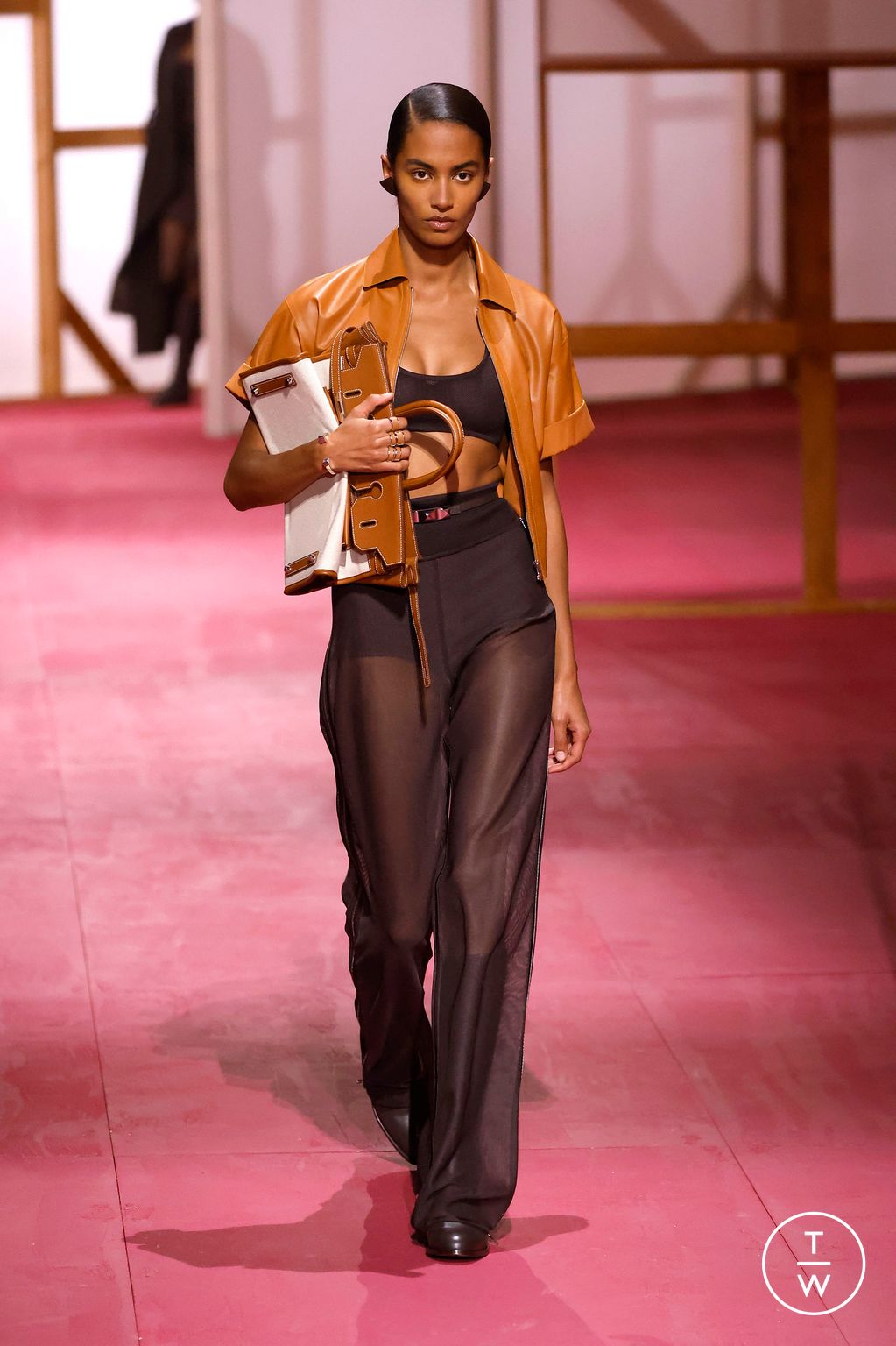 Fashion Week Paris Spring-Summer 2025 look 44 from the Hermès collection womenswear