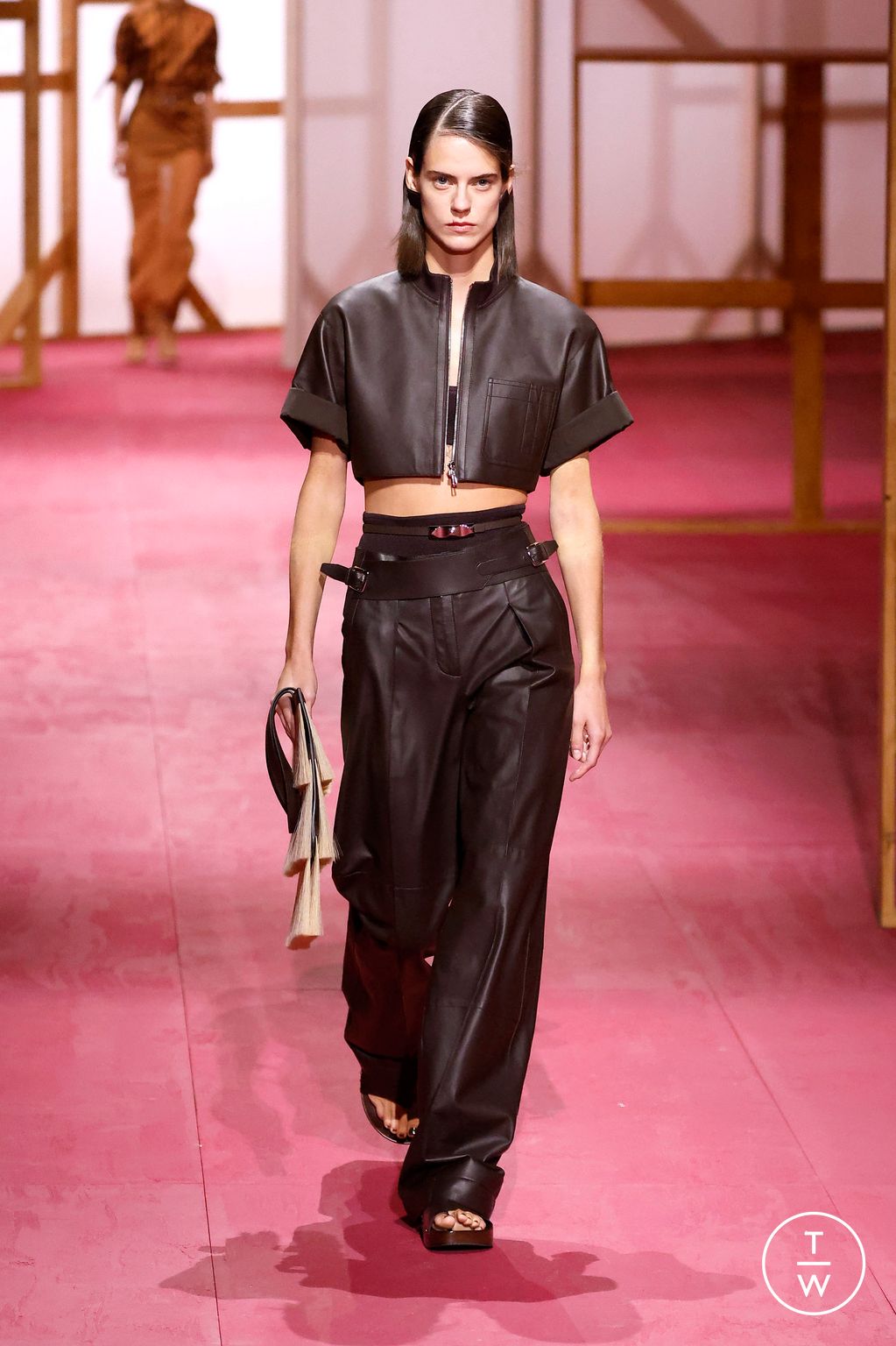 Fashion Week Paris Spring/Summer 2025 look 51 from the Hermès collection 女装