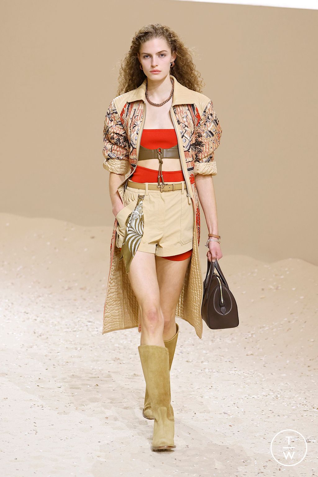 Fashion Week Paris Spring/Summer 2026 look 27 from the Hermès collection womenswear