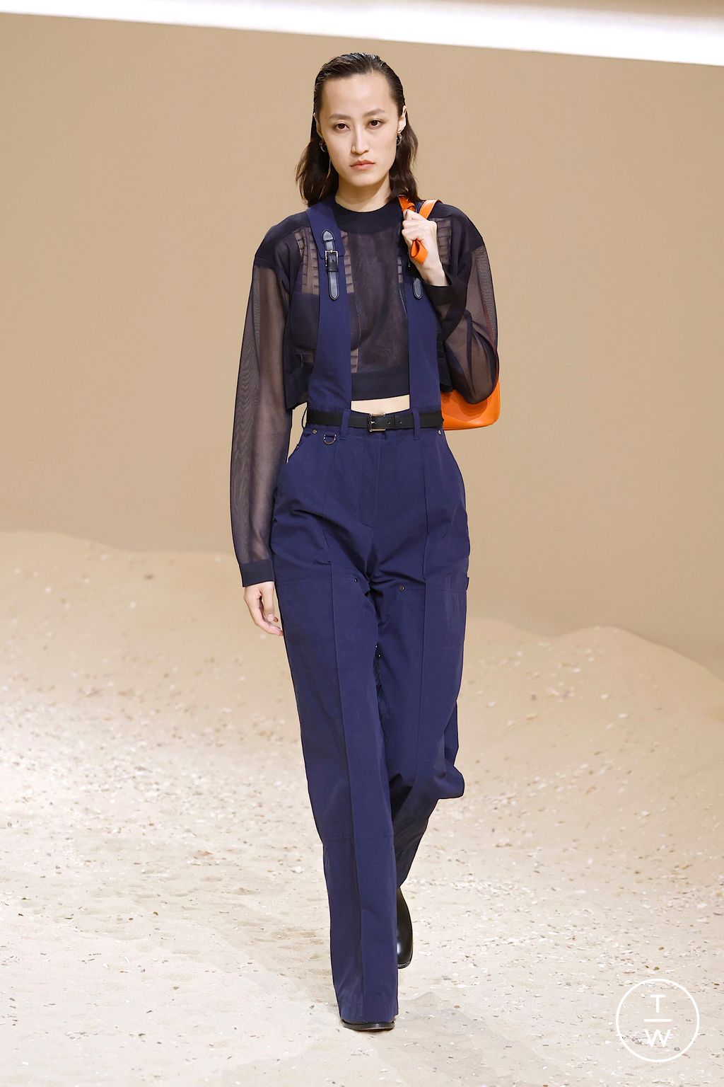 Fashion Week Paris Spring/Summer 2026 look 44 from the Hermès collection 女装