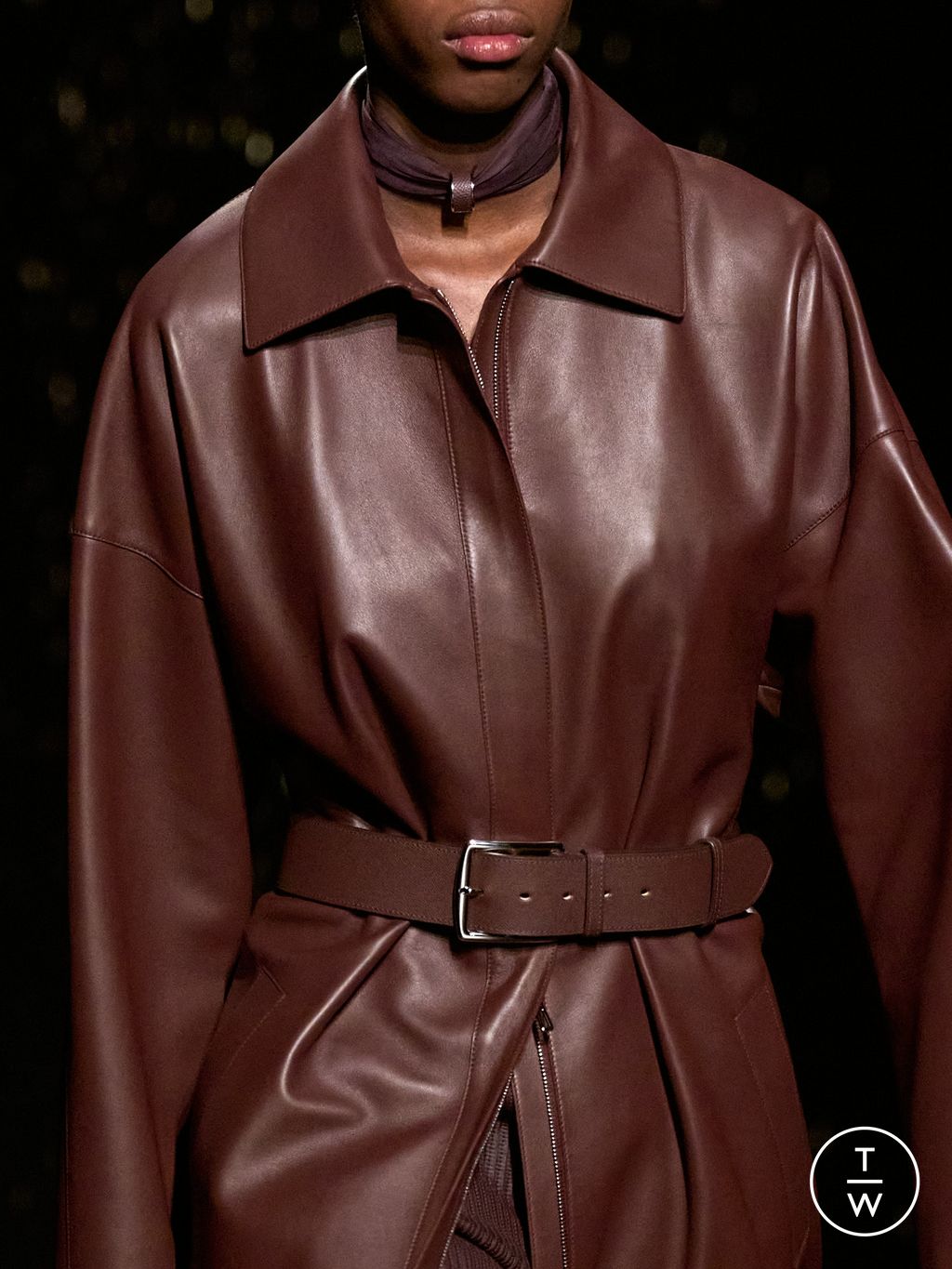 Fashion Week Paris Fall/Winter 2024 look 32 from the Hermès collection womenswear accessories