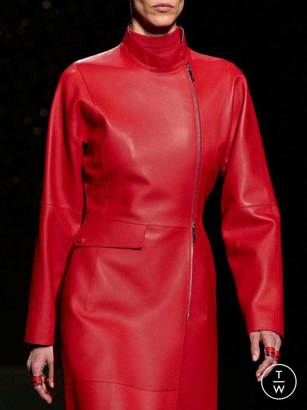 Fashion Week Paris Fall/Winter 2024 look 27 from the Hermès collection womenswear accessories