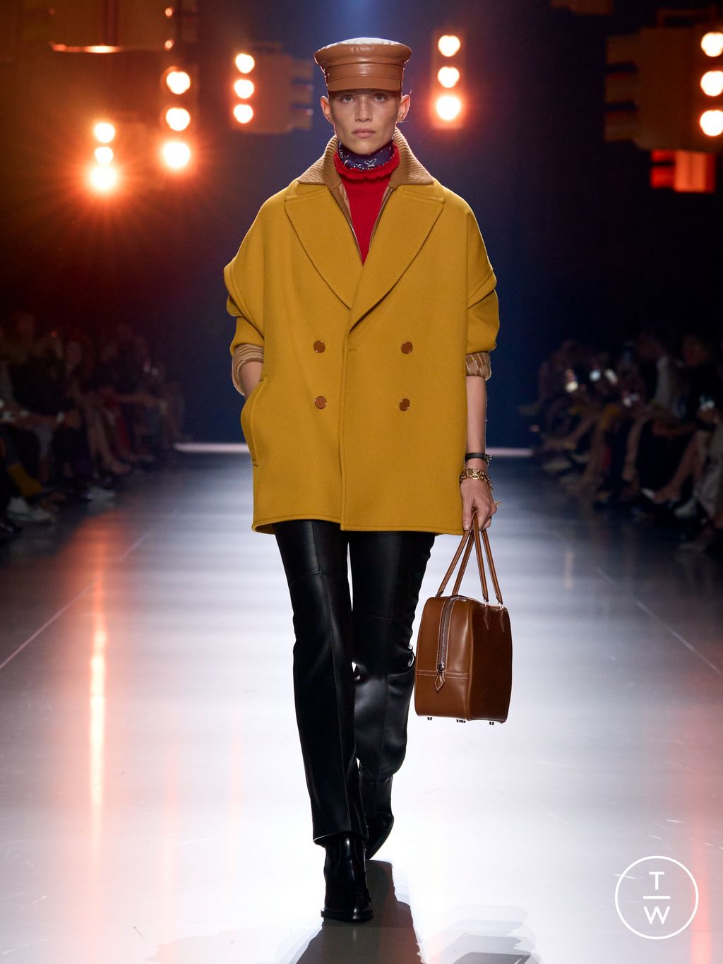 Fashion Week Paris Resort 2025 look 6 from the Hermès collection 女装