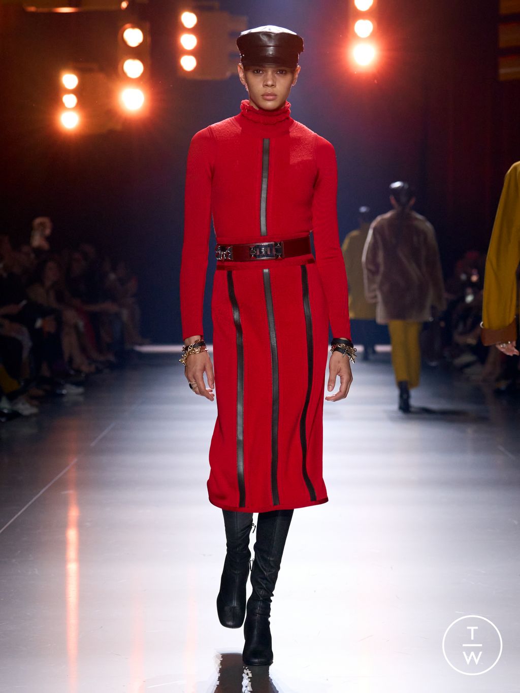 Fashion Week Paris Resort 2025 look 21 de la collection Hermès womenswear