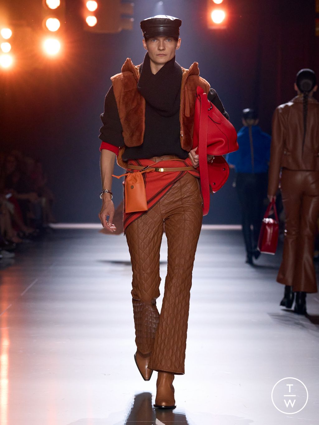 Fashion Week Paris Resort 2025 look 31 from the Hermès collection 女装