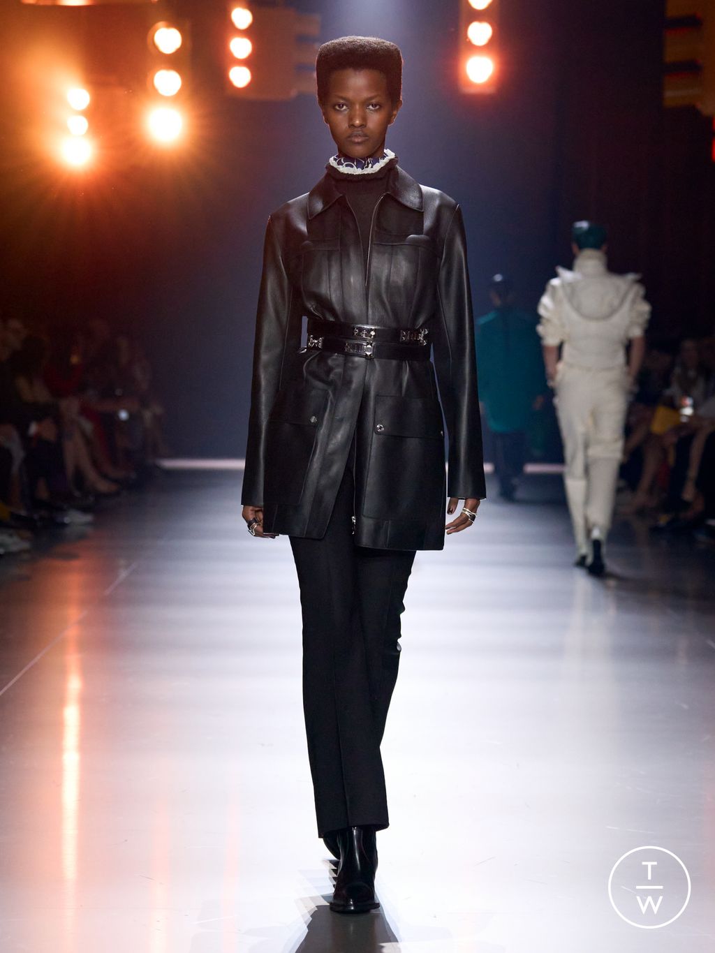 Fashion Week Paris Resort 2025 look 45 de la collection Hermès womenswear
