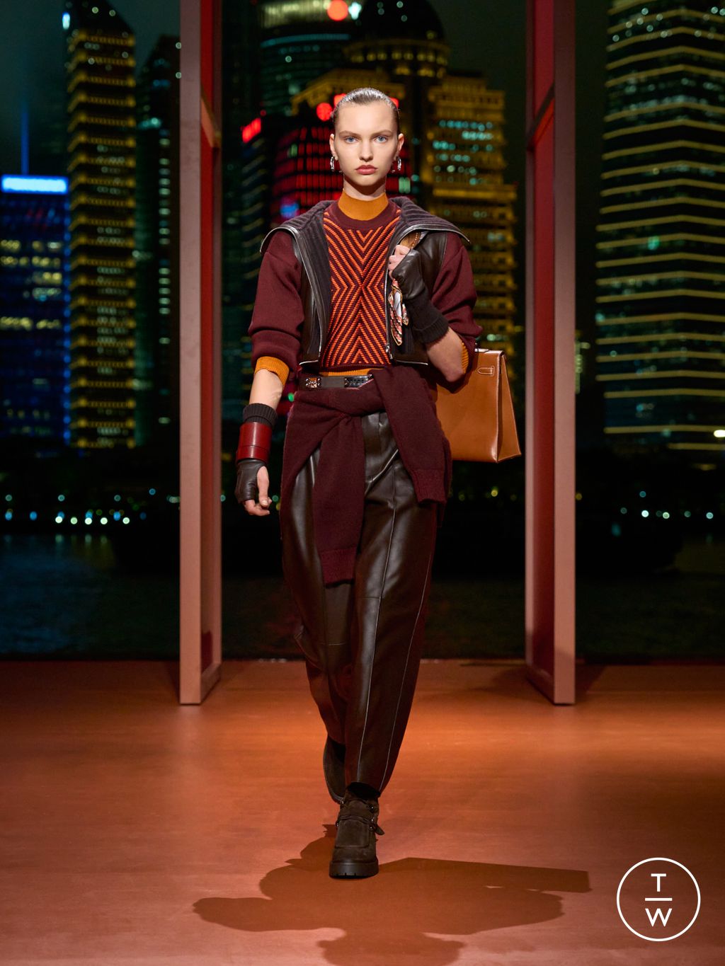 Fashion Week Paris Resort 2026 look 16 de la collection Hermès womenswear