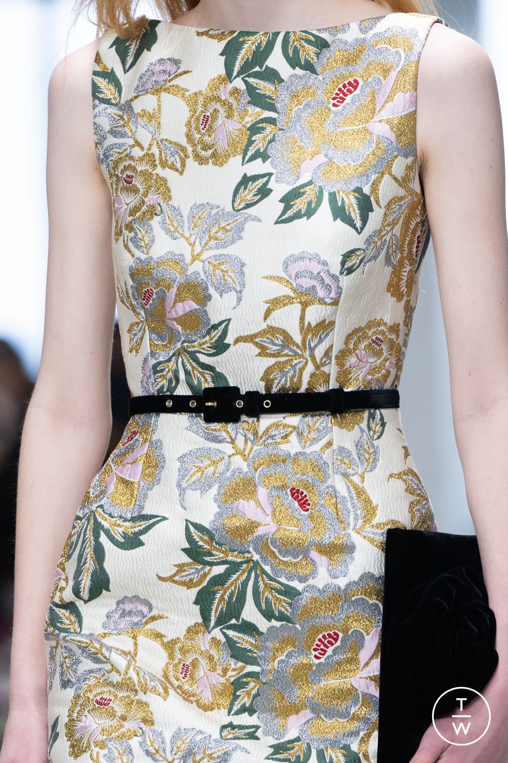 Fashion Week New York Fall/Winter 2025 look 11 from the Carolina Herrera collection womenswear accessories