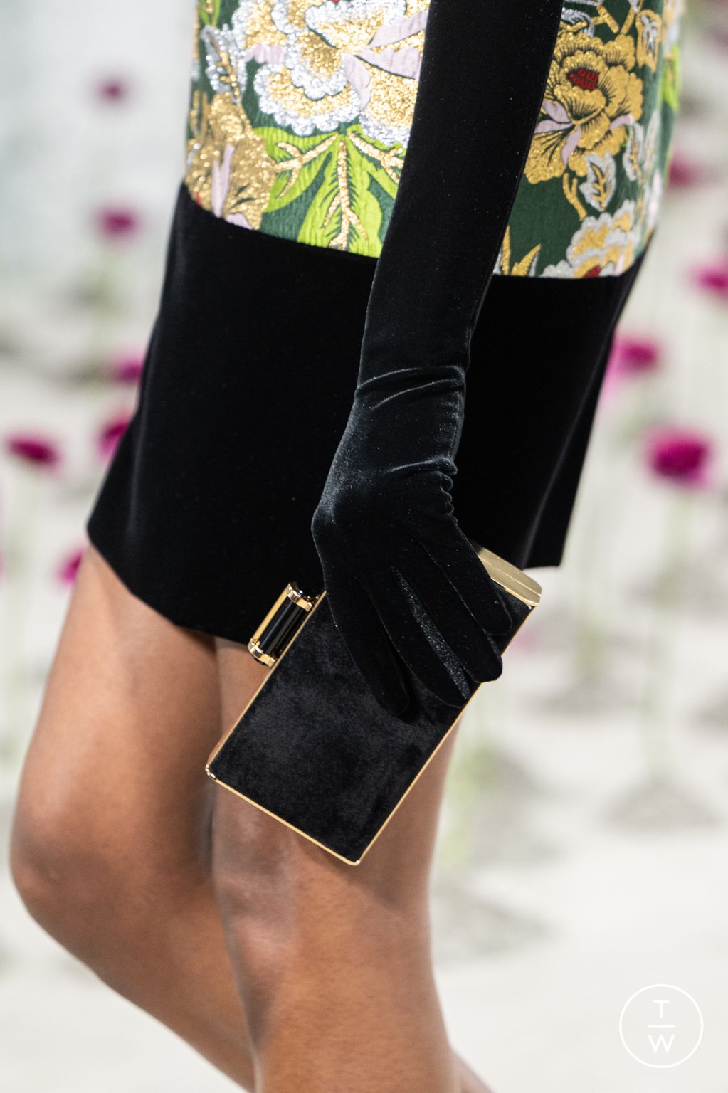 Fashion Week New York Fall/Winter 2025 look 13 from the Carolina Herrera collection womenswear accessories