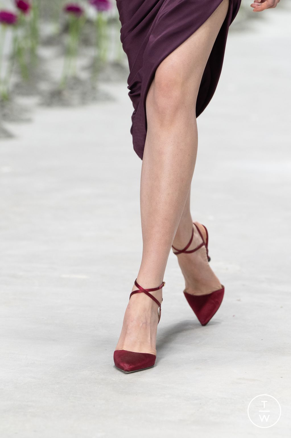 Fashion Week New York Fall/Winter 2025 look 29 de la collection Carolina Herrera womenswear accessories