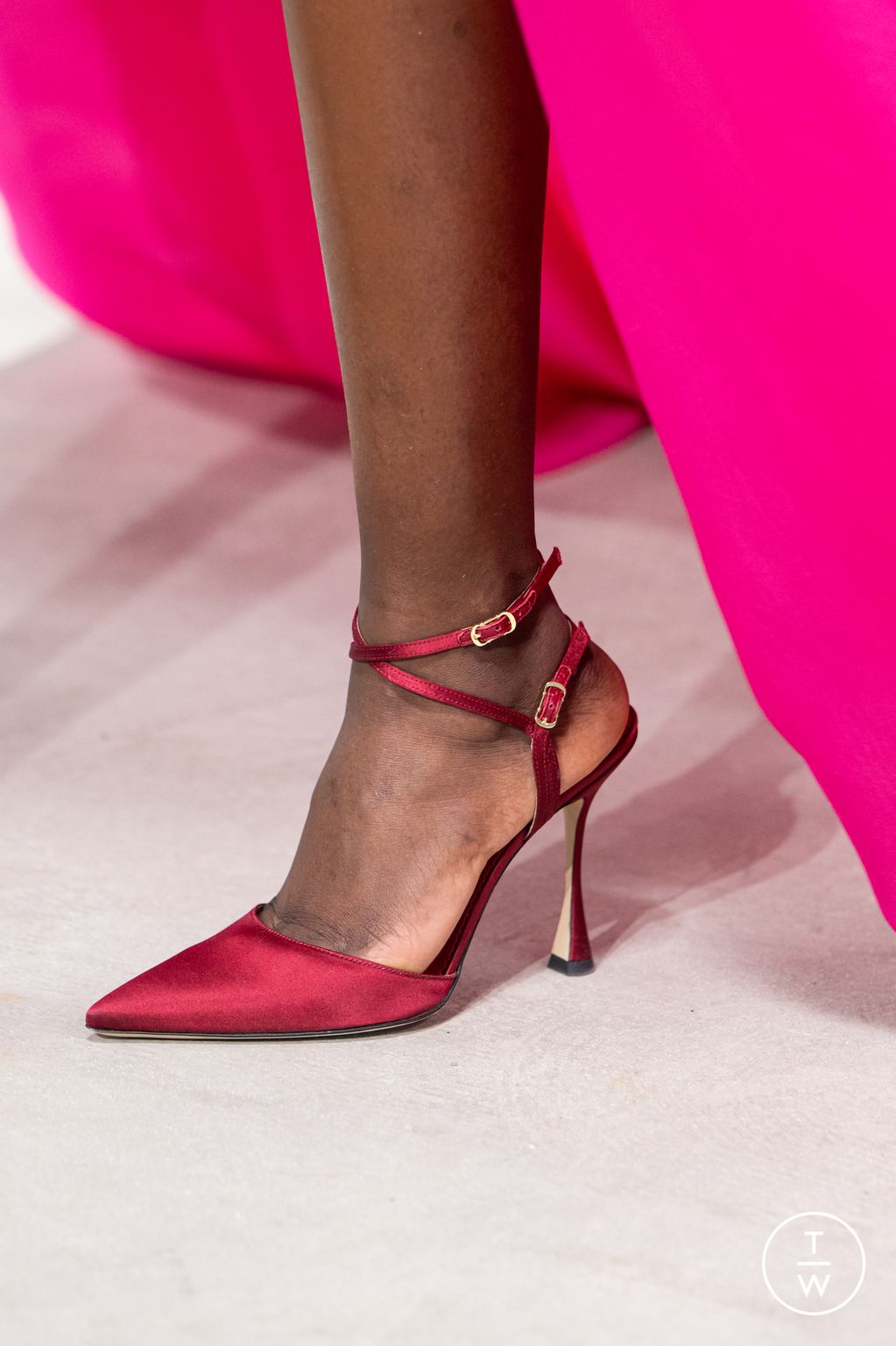 Fashion Week New York Fall/Winter 2025 look 38 from the Carolina Herrera collection womenswear accessories