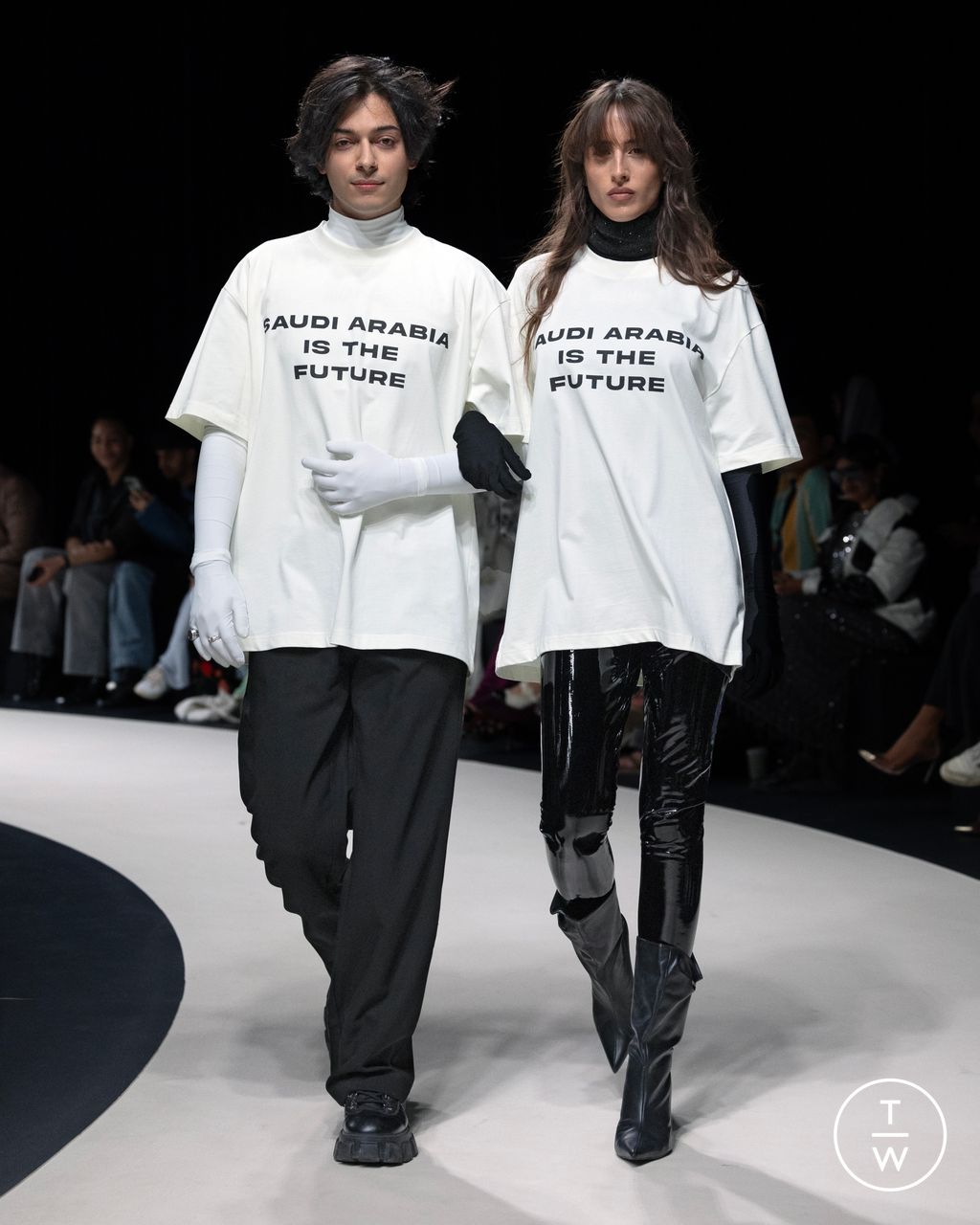 Fashion Week Paris Spring/Summer 2025 look 6 de la collection Hindamme - Saudi 100 menswear