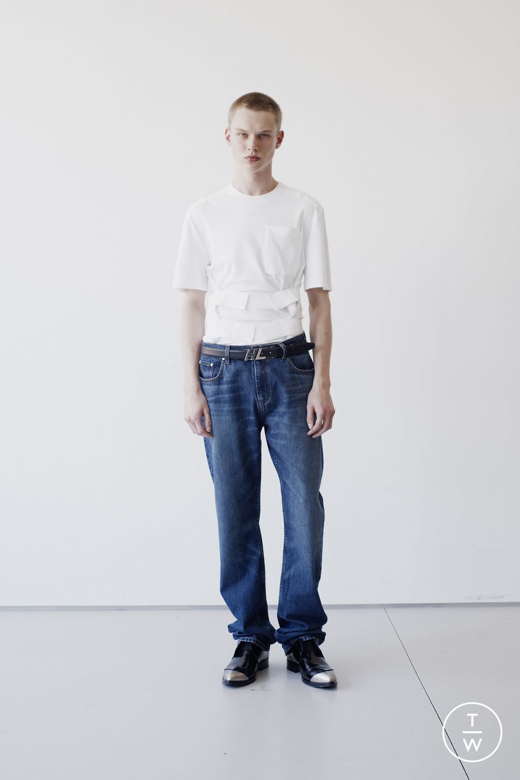 Fashion Week New York Resort 2025 look 19 from the Helmut Lang collection 女装