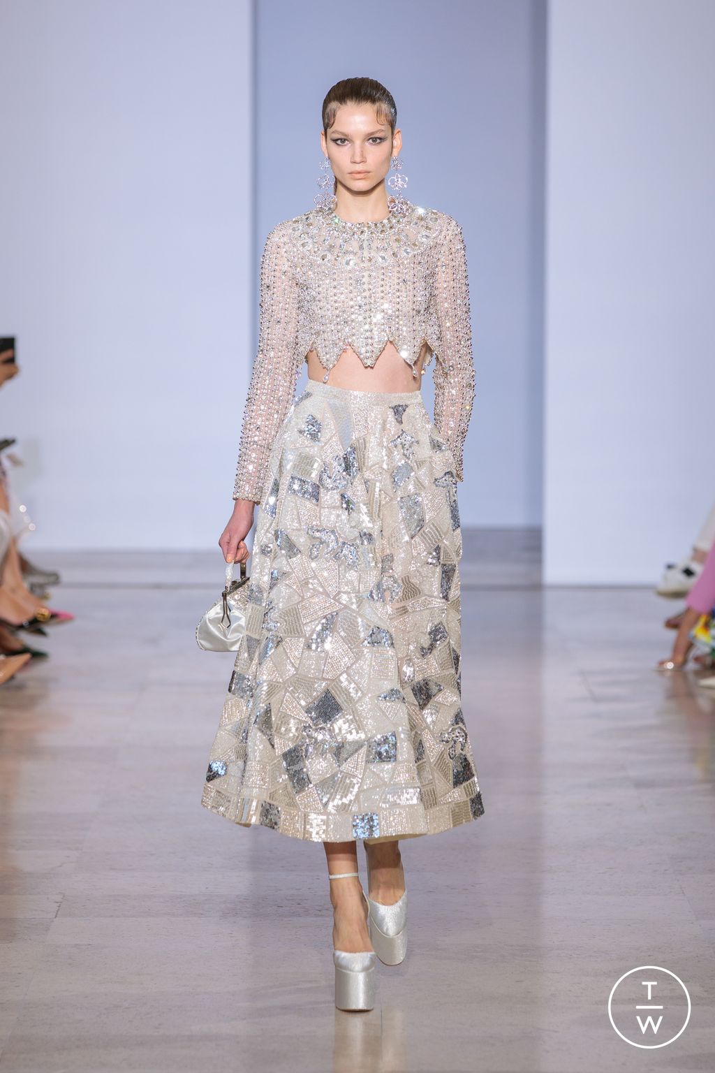Fashion Week Paris Fall/Winter 2022 look 5 from the Georges Hobeika collection couture