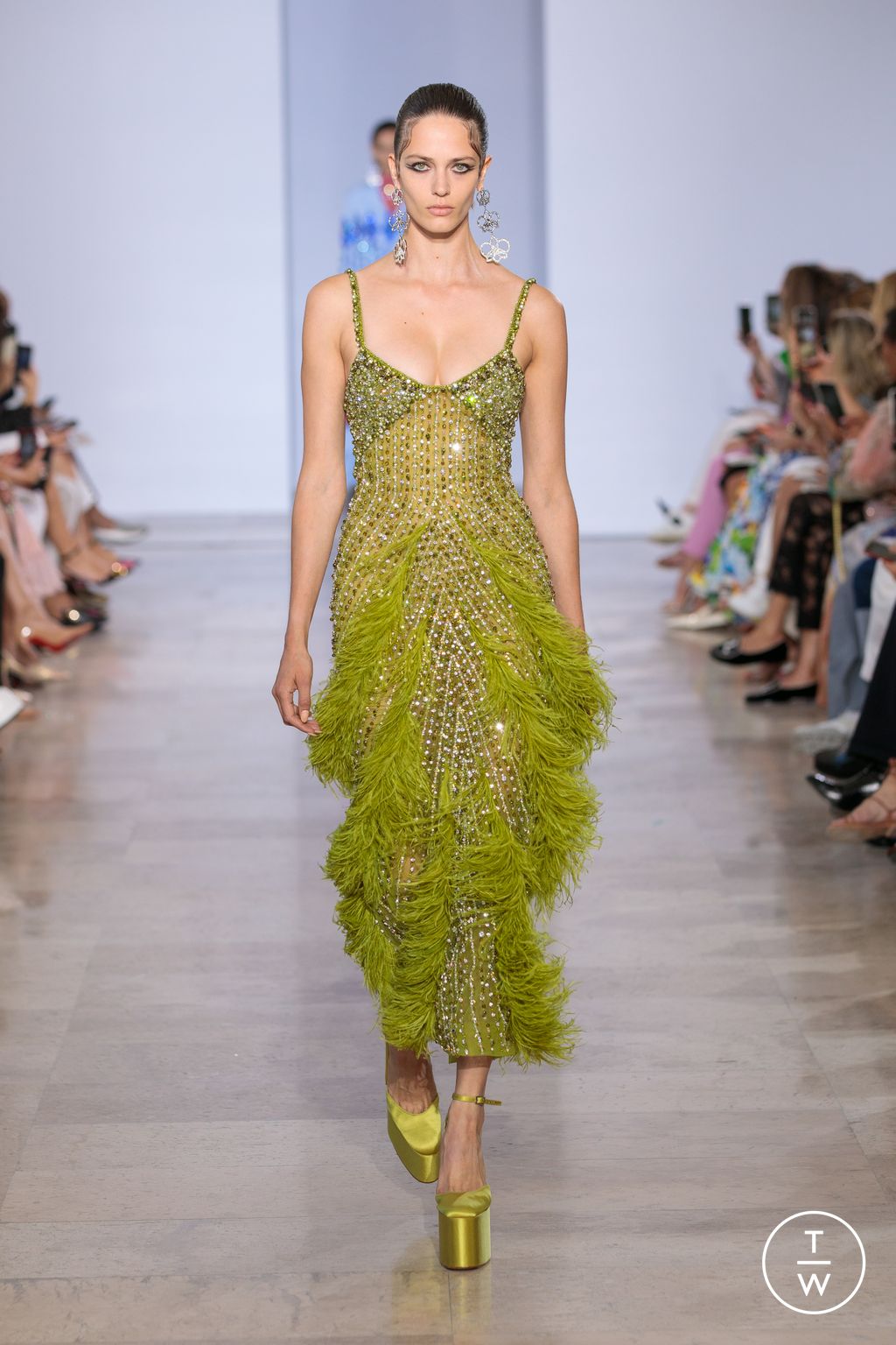 Fashion Week Paris Fall/Winter 2022 look 32 from the Georges Hobeika collection couture