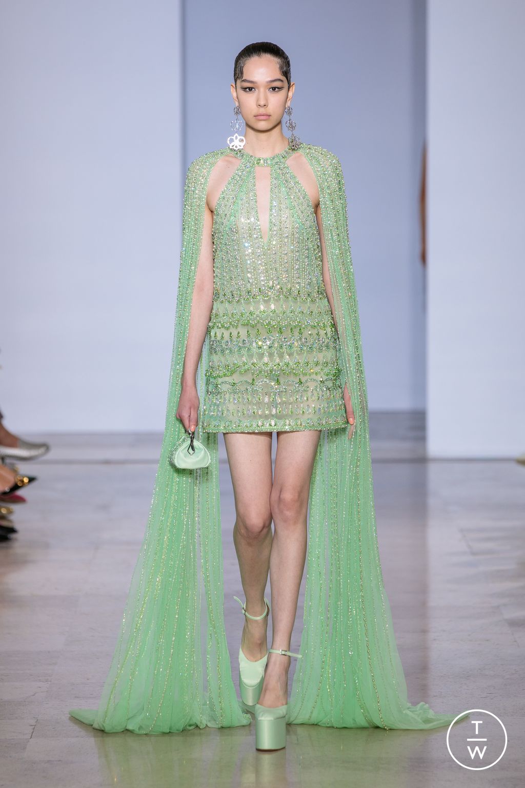 Fashion Week Paris Fall/Winter 2022 look 37 de la collection Georges Hobeika couture