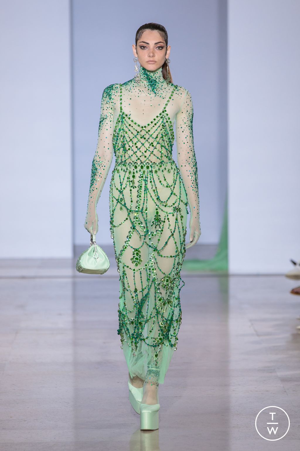 Fashion Week Paris Fall/Winter 2022 look 40 de la collection Georges Hobeika couture