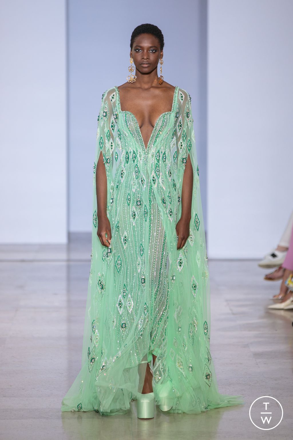 Fashion Week Paris Fall/Winter 2022 look 42 from the Georges Hobeika collection 高级定制