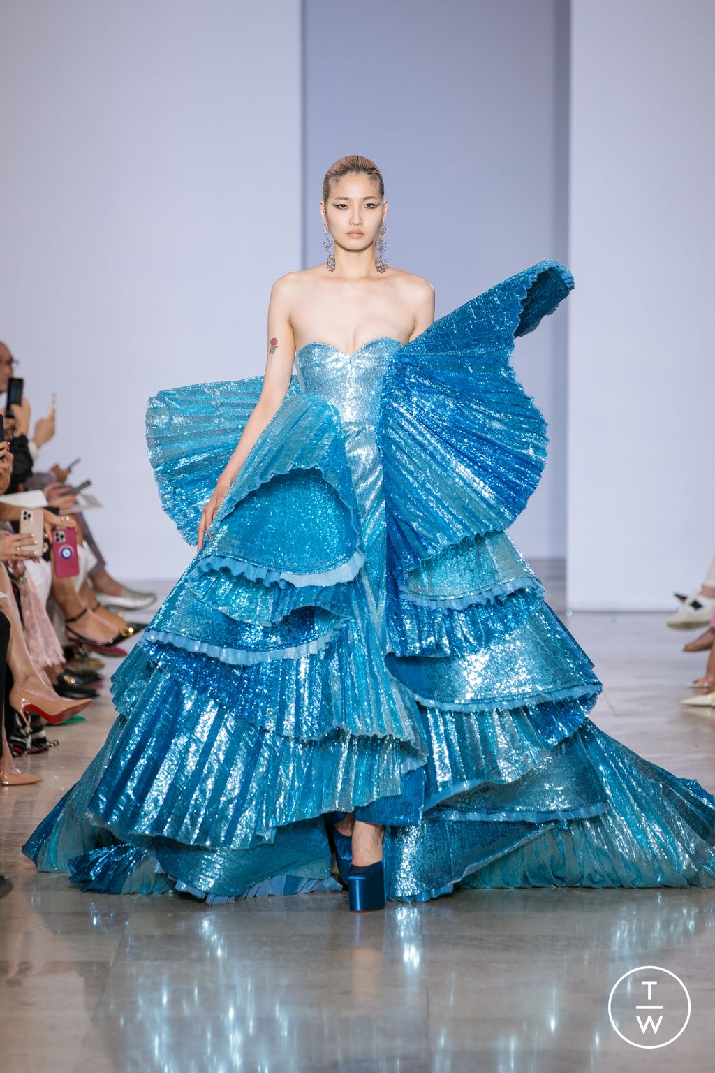 Fashion Week Paris Fall/Winter 2022 look 44 de la collection Georges Hobeika couture