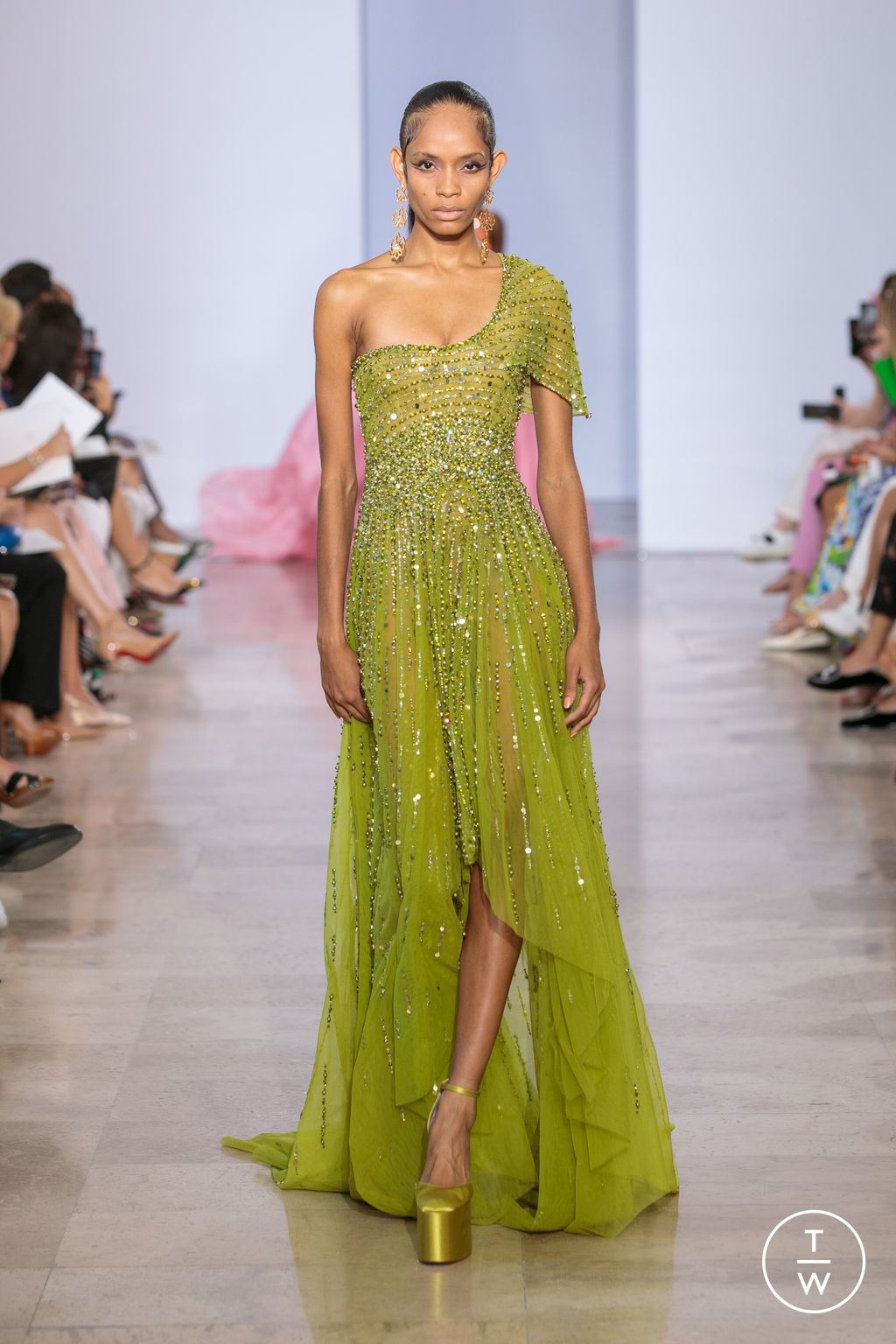 Fashion Week Paris Fall/Winter 2022 look 47 de la collection Georges Hobeika couture