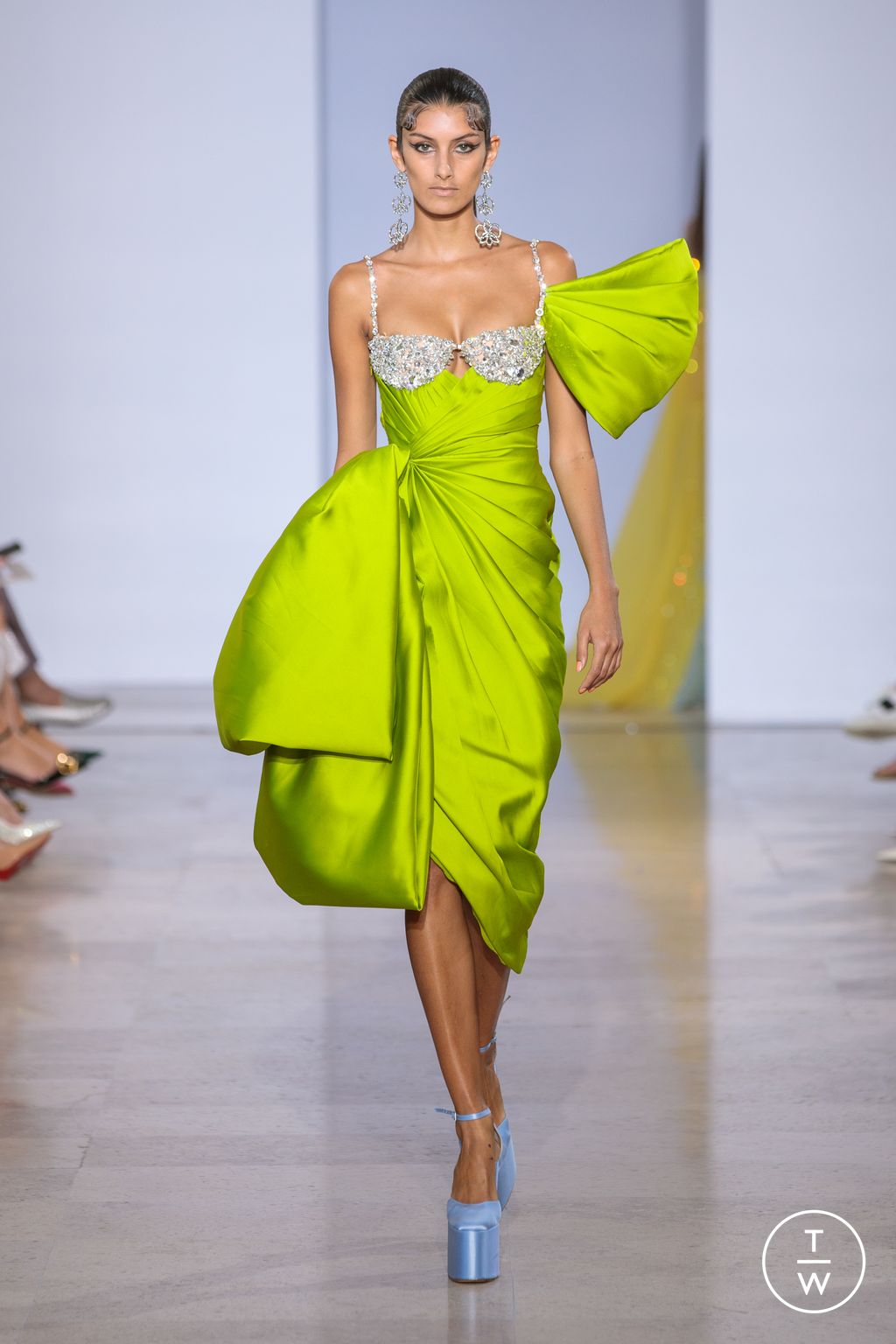 Fashion Week Paris Fall/Winter 2022 look 49 from the Georges Hobeika collection 高级定制