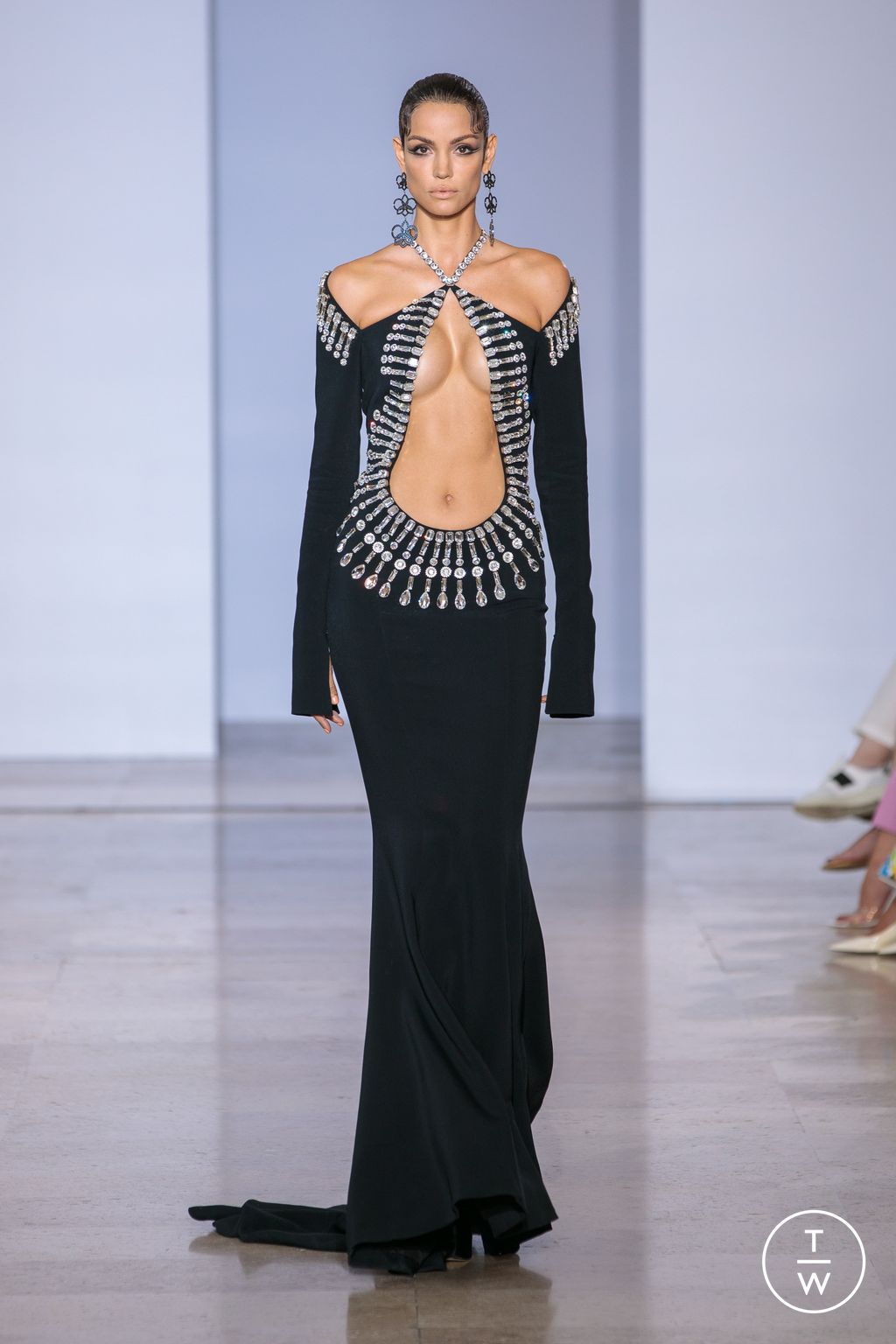 Fashion Week Paris Fall/Winter 2022 look 60 de la collection Georges Hobeika couture