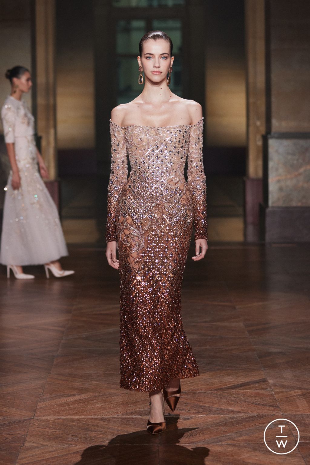 Fashion Week Paris Fall/Winter 2025 look 27 from the Georges Hobeika collection 高级定制