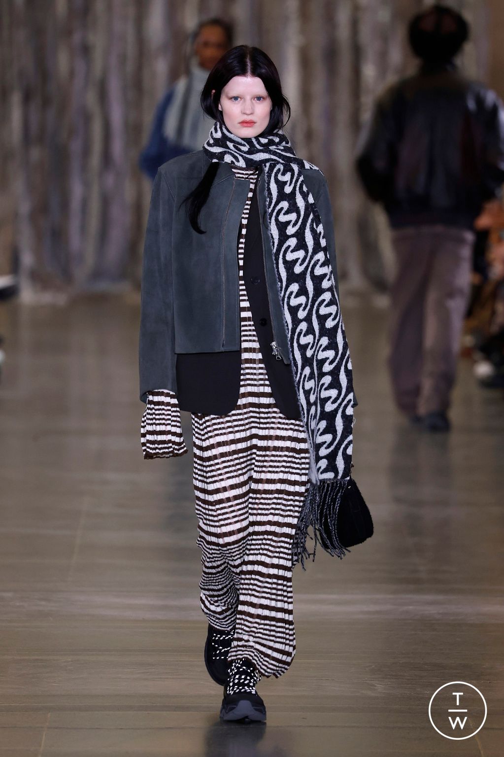 Fashion Week London Fall/Winter 2024 look 12 from the Holzweiler collection 女装