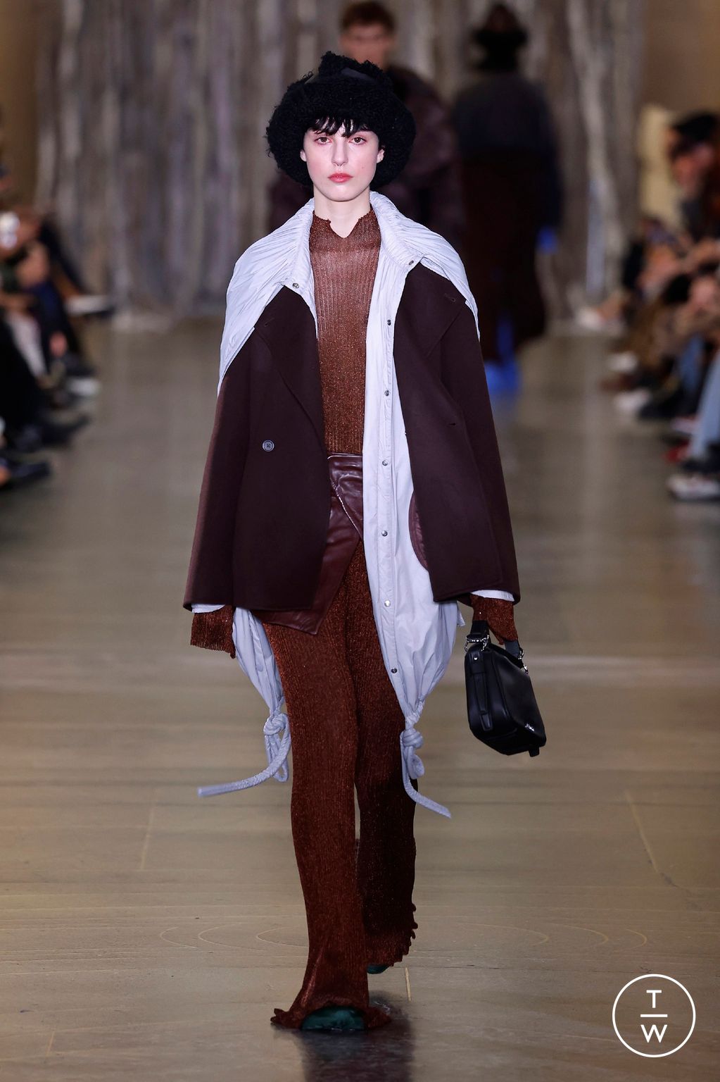 Fashion Week London Fall/Winter 2024 look 29 from the Holzweiler collection womenswear