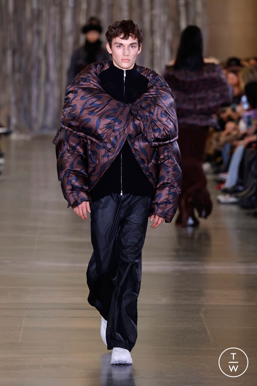 Fashion Week London Fall/Winter 2024 look 30 from the Holzweiler collection womenswear